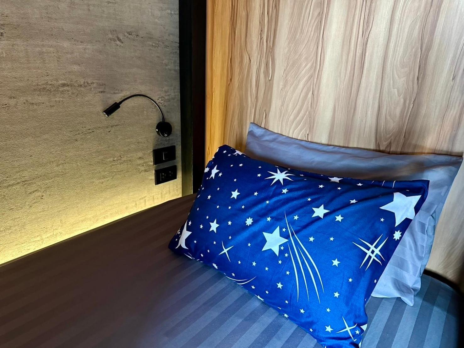 Niece Hostel Phuket - Sha Extra Plus Bagian luar foto